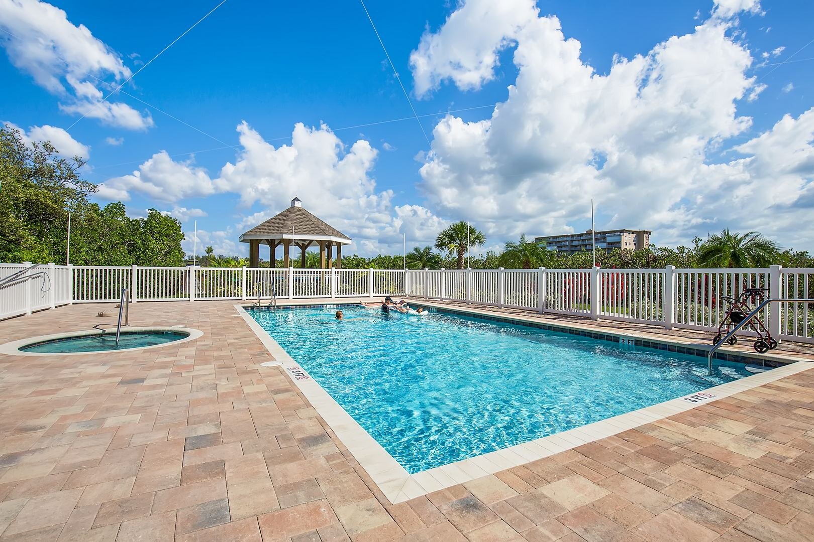 Vacation in Florida at the newest condo on the beach